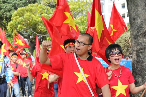 Người Việt Nam tại Nhật Bản tuần hành phản đối Trung Quốc - ảnh 2